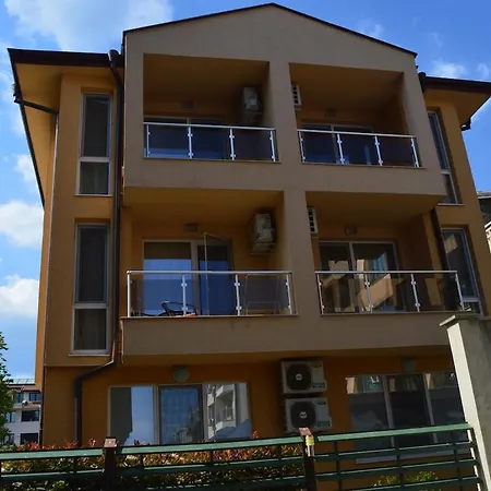 Apartmán в непосредствена близост до плажа Iii *